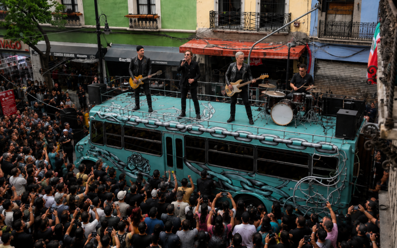 U2 sorprende en Ciudad de México al grabar un videoclip en el Centro Histórico