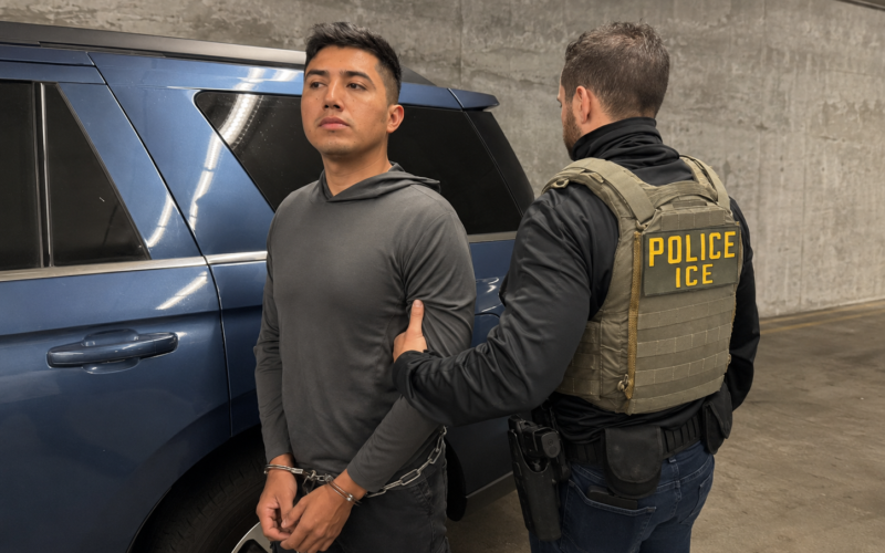 ICE arresta a exmilitar buscado por el caso Ayotzinapa; EU notifica a la FGR su detención