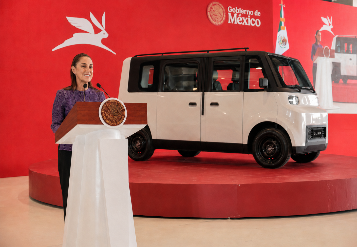 El Tesla Mexicano “Olinia” fue presentado por la Presidenta Claudia Sheinbaum, arrancando el Mundial al volante