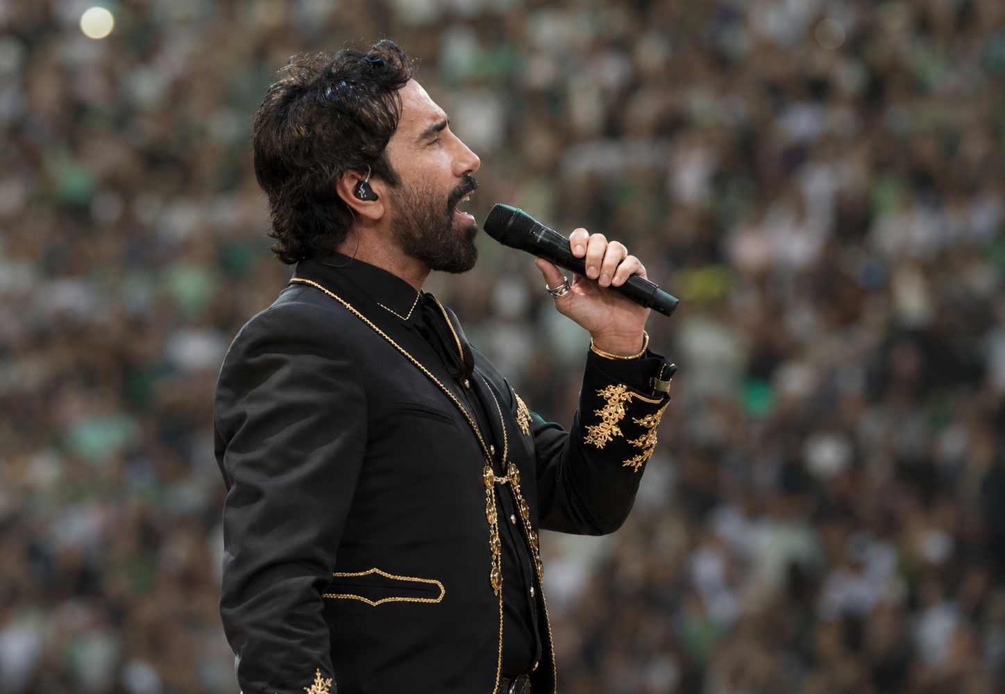 Alejandro Fernández desborda orgullo y emoción tras cantar el Himno Nacional de México en el Mundial 2026