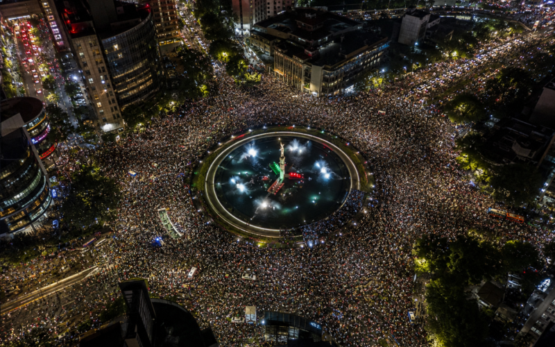 Maná hace historia en La Minerva: más de 160,000 personas en concierto