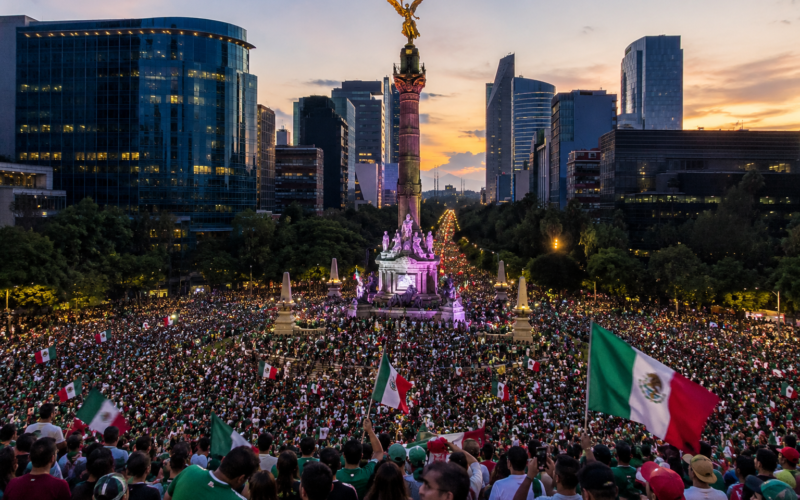 Tres muertos por asfixia durante los festejos en la Zona Rosa tras la victoria de México sobre Ecuador en el Mundial